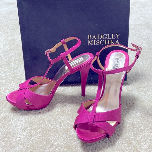 Badgley Mischka pink Indigo II sling back T-strap heels 8.5  Mother’s Day Easter